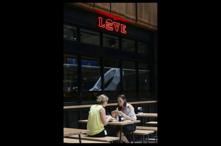 Grill'd
Brand Refresh
National Signage Rollout