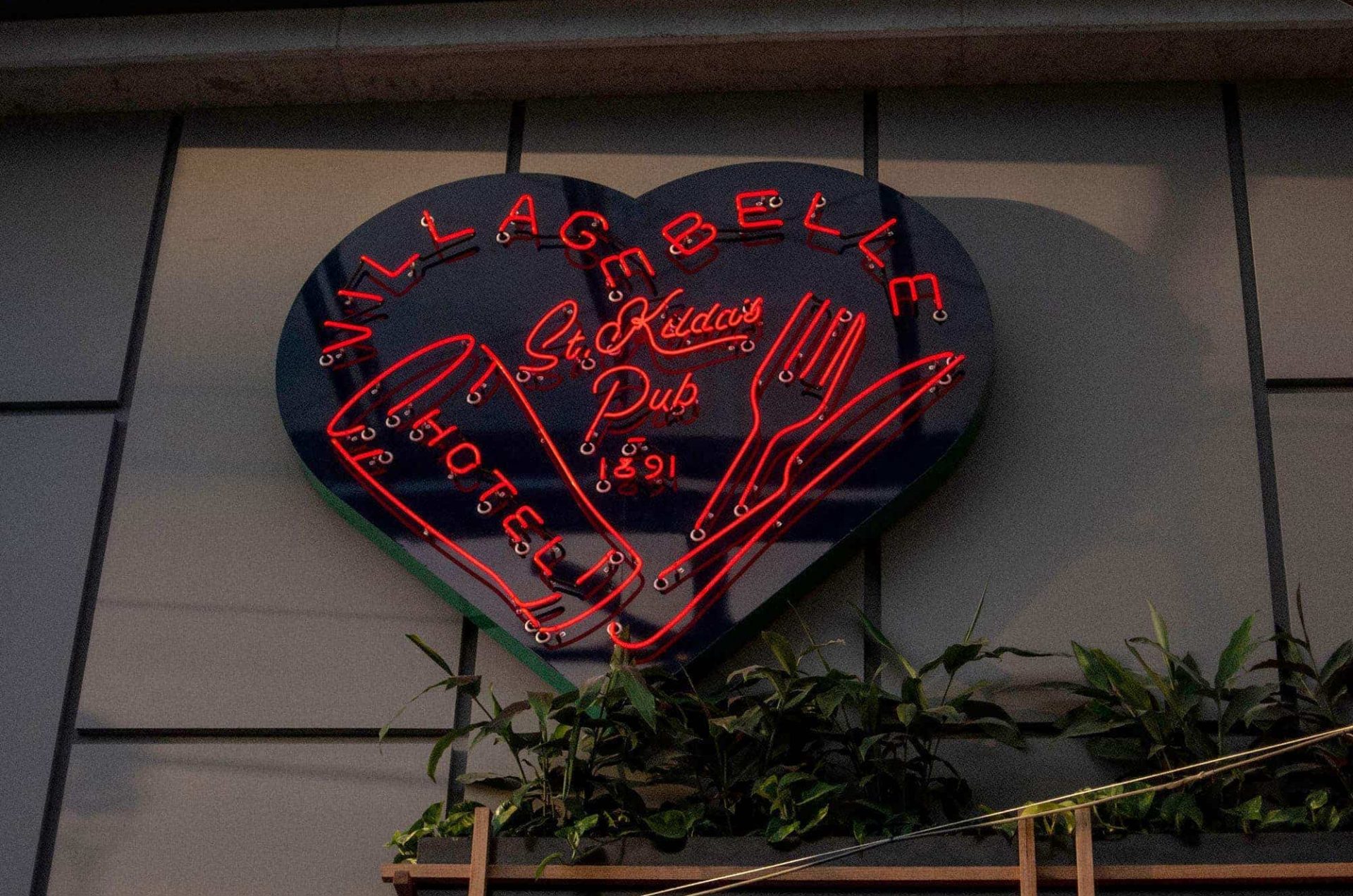 Village Belle Hotel
Brand Creation
Sign Design