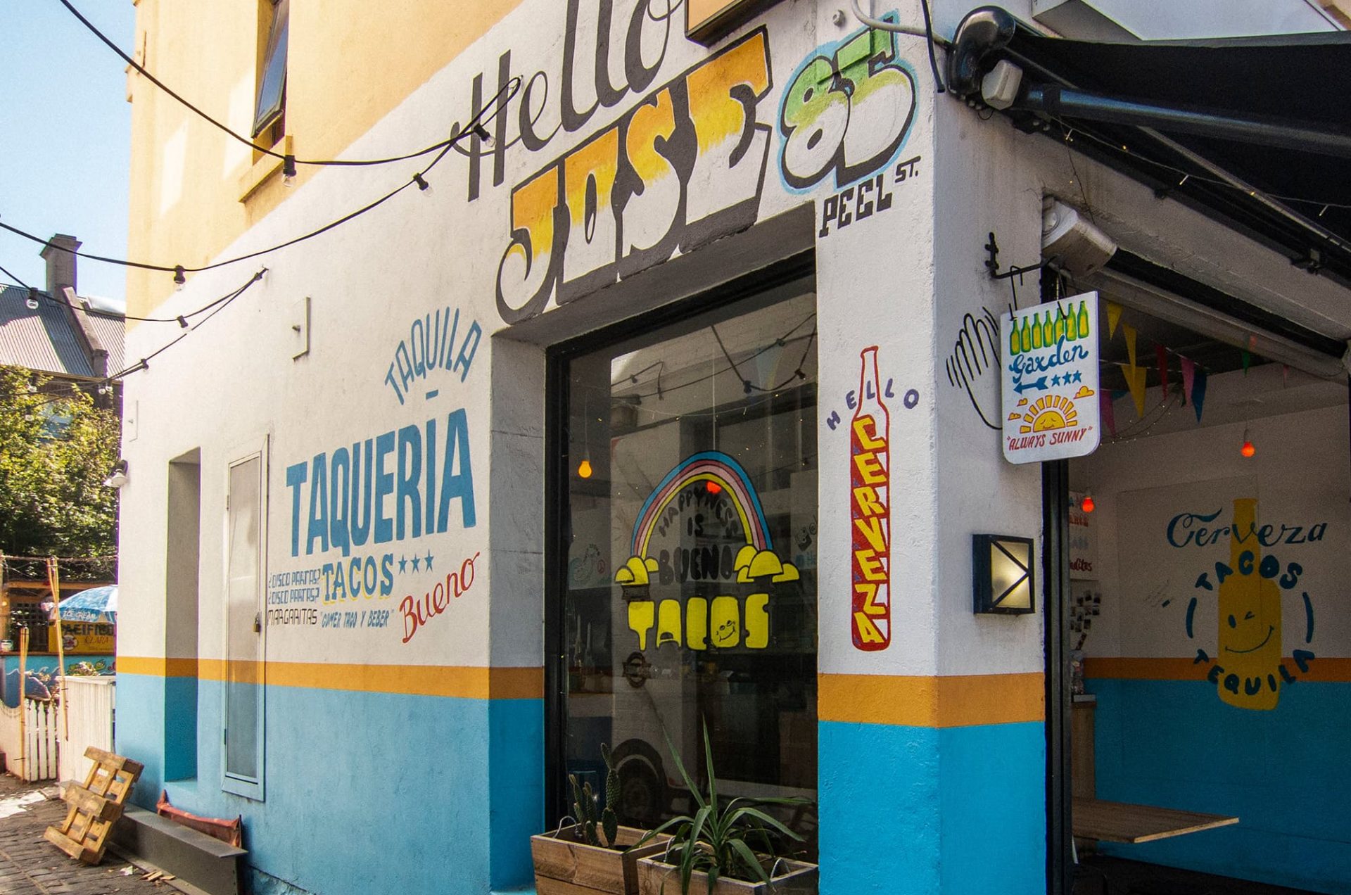 Hello Jose
Brand Creation
Hand Painted Mural