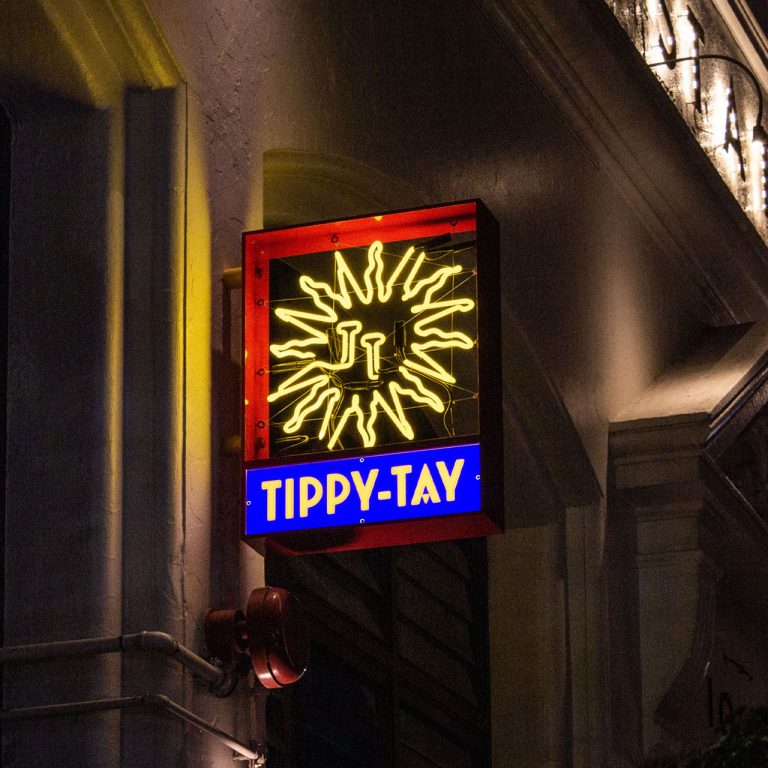 Tippy Tay
Brand Creation
Sign Design